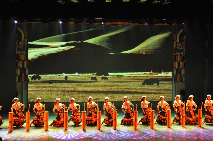 Singing and Dancing , Jiuzhaigou Travel, Jiuzhaigou Guide